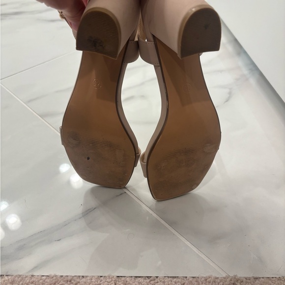 Comfortable block heels - Picture 3 of 3